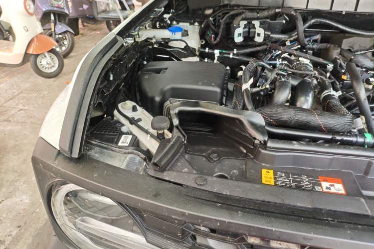 Used Ford Bronco 2024 2.3T Diamond Edition Engine Bay Right