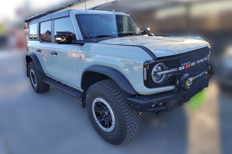 Used Ford Bronco 2024 2.3T Long Beach Front Right 45 Deg