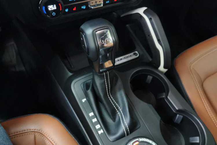 Used Ford Bronco 2024 2.3T Long Beach Gear Lever