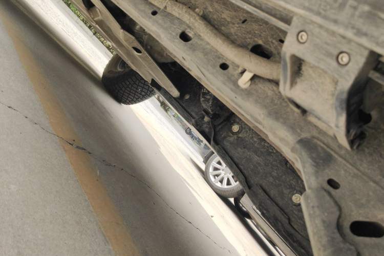 Used Ford Bronco 2024 2.3T Wilderness Chassis Rear Left