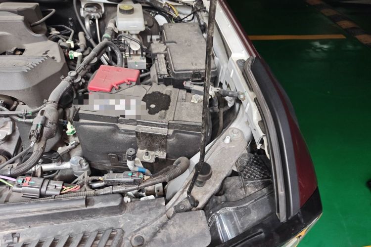 Used Ford Bronco 2024 2.3T Wilderness Engine Bay Left