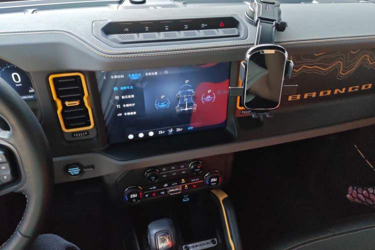 Used Ford Bronco 2024 2.3T Wilderness Audio And AC Panel