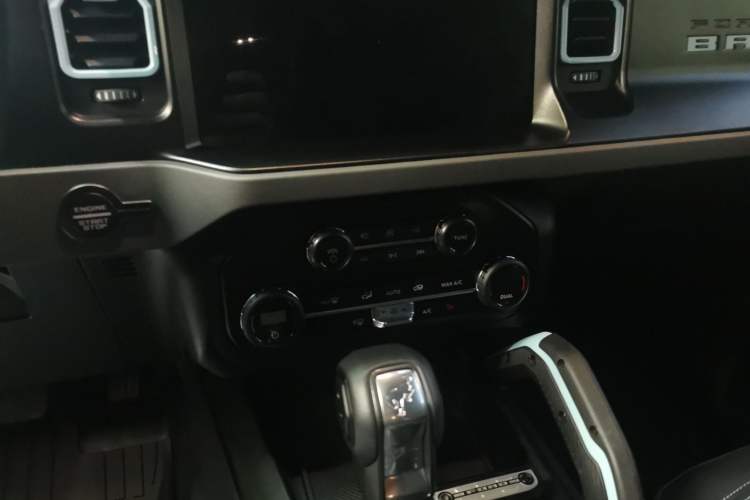 Used Ford Bronco 2024 2.3T Ink Diamond Big-Tire Off-Road Version Audio And AC Panel