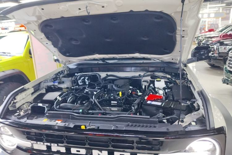 Used Ford Bronco 2024 2.3T Ink Diamond Big-Tire Off-Road Version Engine Bay