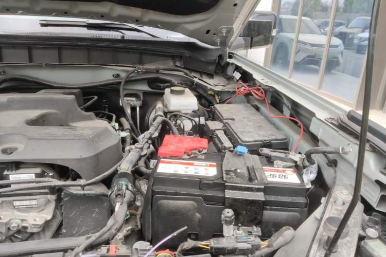 Used Ford Bronco 2024 2.3T Wilderness Engine Bay Left