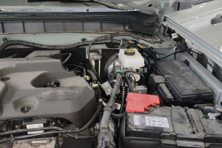 Used Ford Bronco 2024 2.3T Wilderness Engine Bay Left