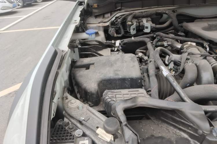 Used Ford Bronco 2024 2.3T Wilderness Engine Bay Right