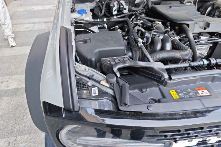 Used Ford Bronco 2024 2.3T Wilderness Engine Bay Right