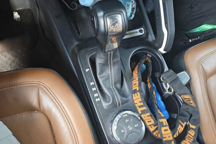 Used Ford Bronco 2024 2.3T Long Beach Gear Lever