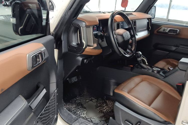 Used Ford Bronco 2024 2.3T Long Beach Interior 3