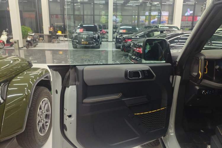 Used Ford Bronco 2024 2.3T Wilderness Interior 7
