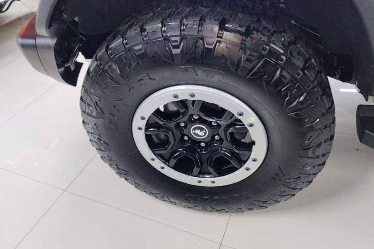 Used Ford Bronco 2024 2.3T Ink Diamond Big-Tire Off-Road Version Left Front Wheel Hub