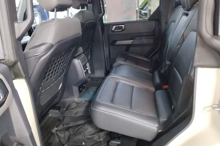 Used Ford Bronco 2024 2.3T Ink Diamond Big-Tire Off-Road Version Left Rear Seat