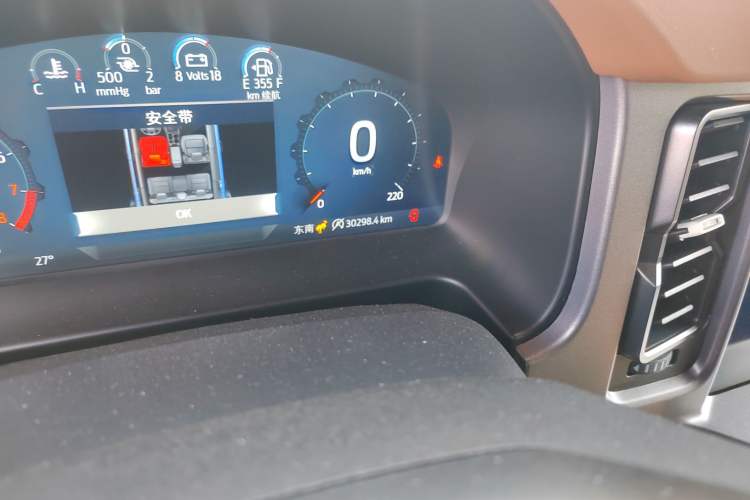 Used Ford Bronco 2024 2.3T Long Beach Odometer Close Up