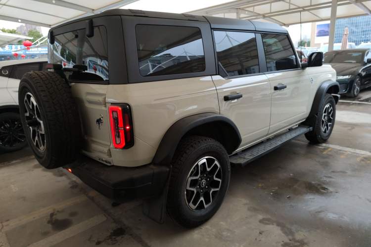 Used Ford Bronco 2024 2.3T Long Beach Rear Right 45 Deg
