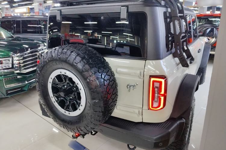 Used Ford Bronco 2024 2.3T Ink Diamond Big-Tire Off-Road Version Rear Right 45 Deg
