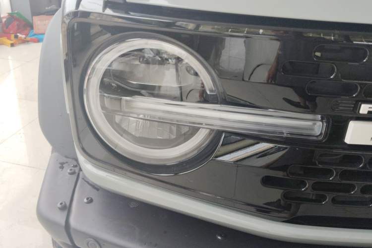 Used Ford Bronco 2024 2.3T Wilderness Right Front Headlight