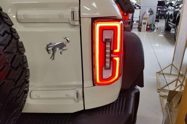 Used Ford Bronco 2024 2.3T Ink Diamond Big-Tire Off-Road Version Right Rear Taillight