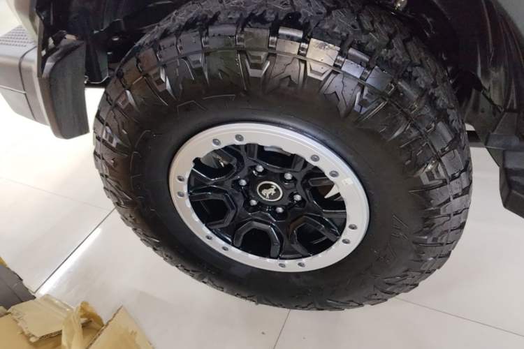 Used Ford Bronco 2024 2.3T Ink Diamond Big-Tire Off-Road Version Right Rear Wheel Hub