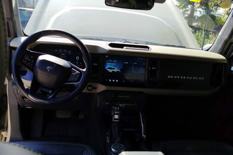 Used Ford Bronco 2024 2.3T Wilderness Center Console