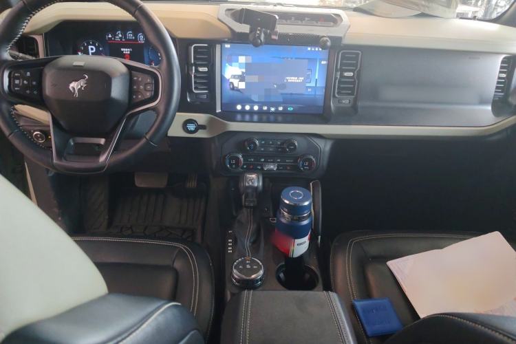Used Ford Bronco 2024 2.3T Long Beach Center Console