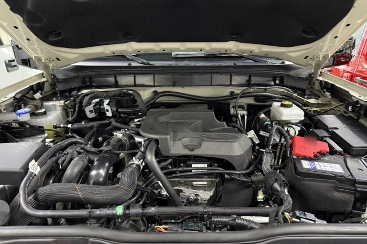 Used Ford Bronco 2024 2.3T Wilderness Engine Bay