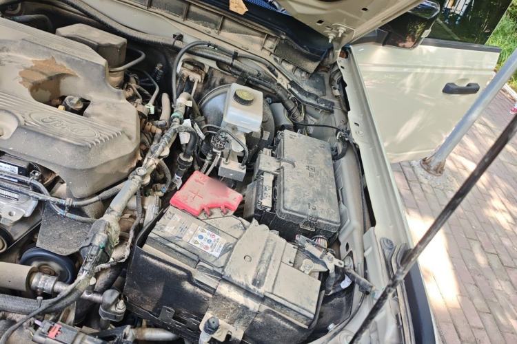 Used Ford Bronco 2024 2.3T Wilderness Engine Bay Left