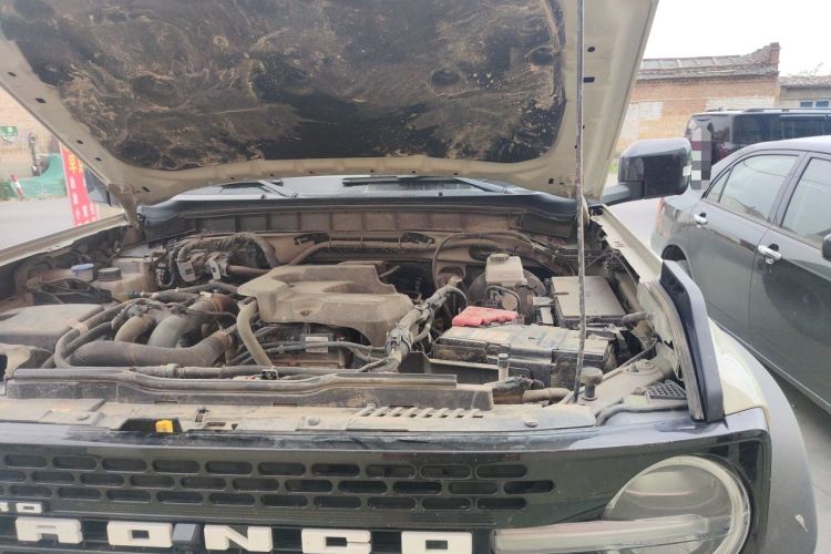 Used Ford Bronco 2024 2.3T Wilderness Engine Bay Left