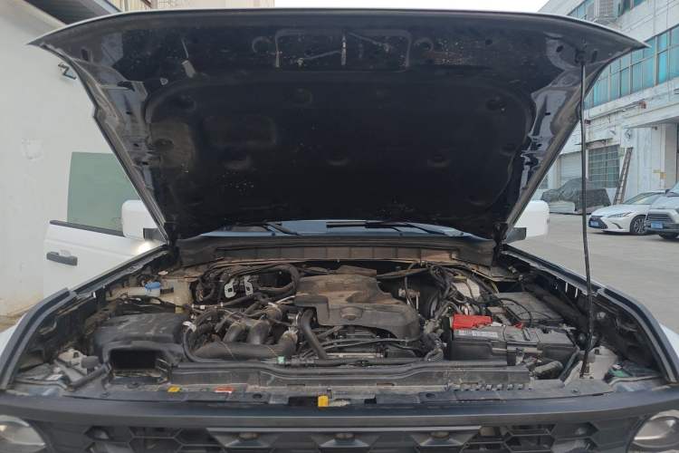 Used Ford Bronco 2024 2.3T Long Beach Engine Bay