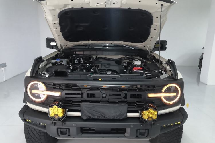 Used Ford Bronco 2024 2.3T Wilderness Engine Bay