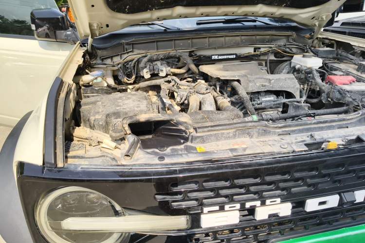 Used Ford Bronco 2024 2.3T Wilderness Engine Bay Right