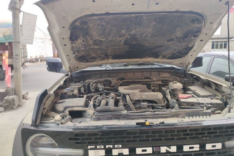 Used Ford Bronco 2024 2.3T Wilderness Engine Bay Right