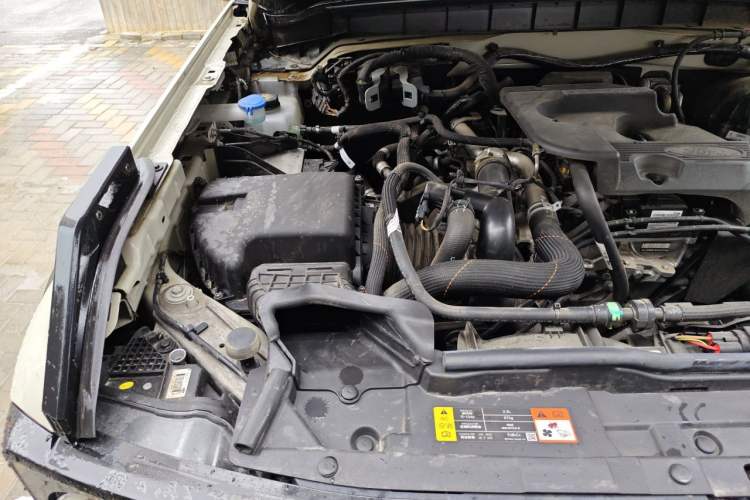 Used Ford Bronco 2024 2.3T Wilderness Engine Bay Right