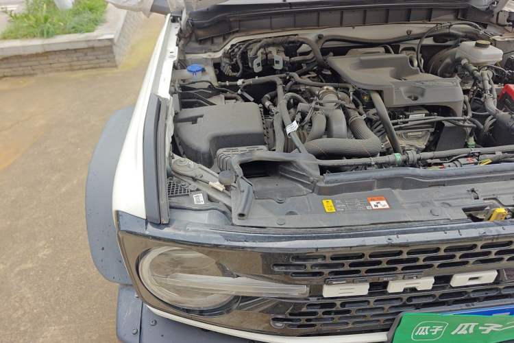 Used Ford Bronco 2024 2.3T Wilderness Engine Bay Right