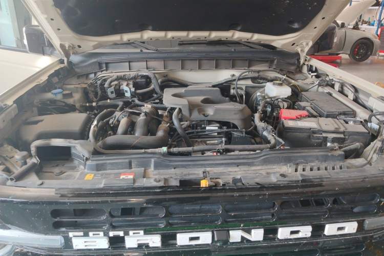 Used Ford Bronco 2024 2.3T Long Beach Engine Bay