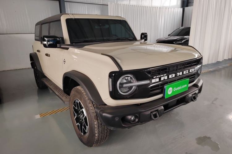 Used Ford Bronco 2024 2.3T Long Beach Front Right 45 Deg