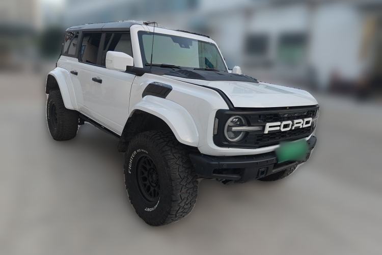 Used Ford Bronco 2024 2.3T Long Beach Front Right 45 Deg
