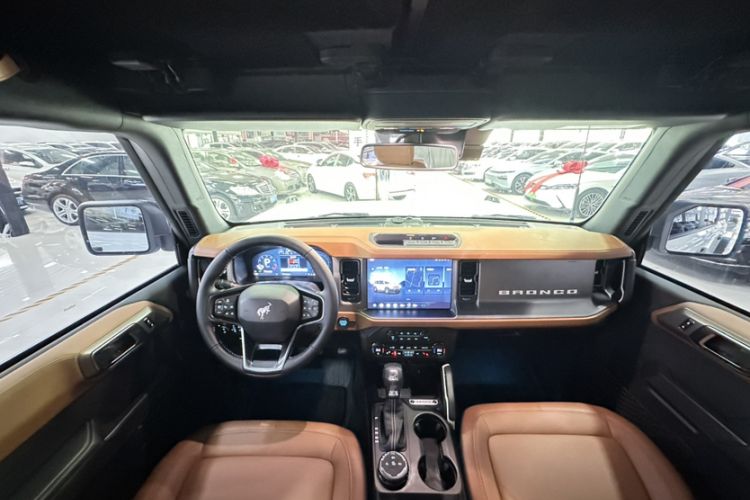 Used Ford Bronco 2024 2.3T Long Beach Interior 1