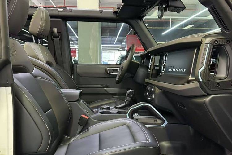 Used Ford Bronco 2024 2.3T Diamond Edition Interior 2