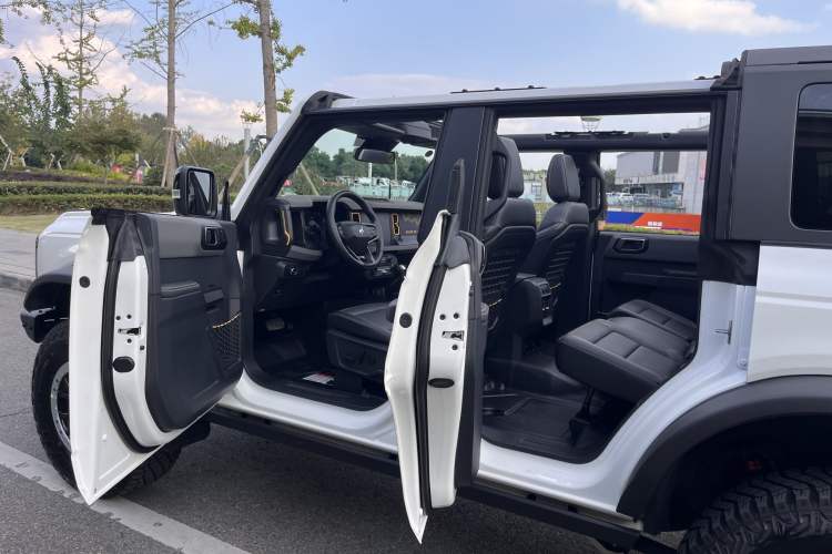 Used Ford Bronco 2024 2.3T Wilderness Interior 4
