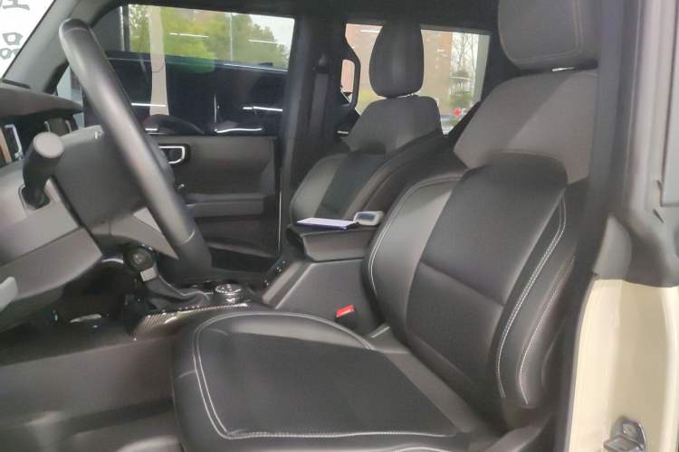 Used Ford Bronco 2024 2.3T Diamond Edition Left Front Seat