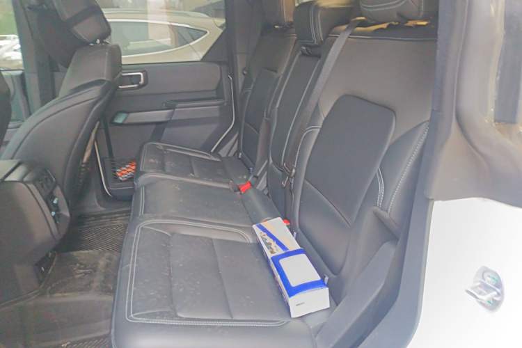 Used Ford Bronco 2024 2.3T Ink Diamond Big-Tire Off-Road Version Left Rear Seat