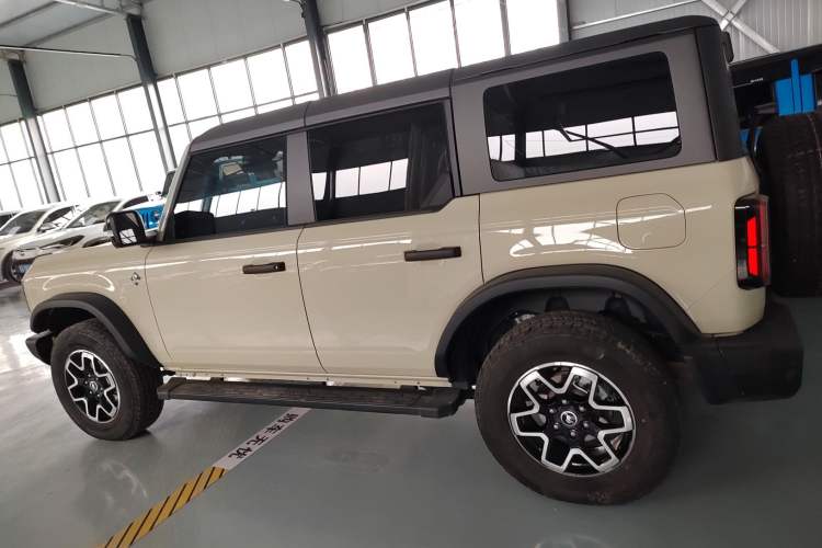 Used Ford Bronco 2024 2.3T Long Beach Left Side