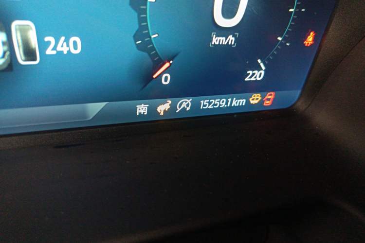 Used Ford Bronco 2024 2.3T Ink Diamond Big-Tire Off-Road Version Odometer Close Up