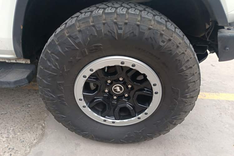 Used Ford Bronco 2024 2.3T Ink Diamond Big-Tire Off-Road Version Right Front Wheel Hub