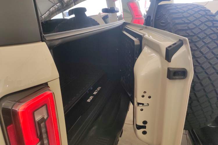 Used Ford Bronco 2024 2.3T Wilderness Trunk