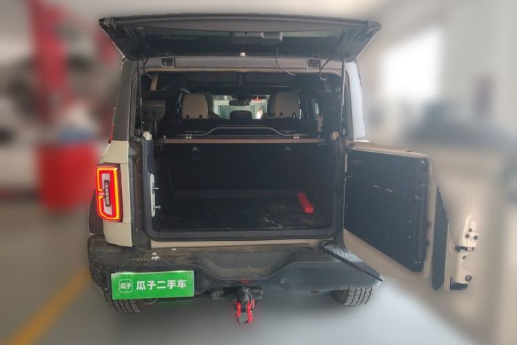Used Ford Bronco 2024 2.3T Long Beach Trunk
