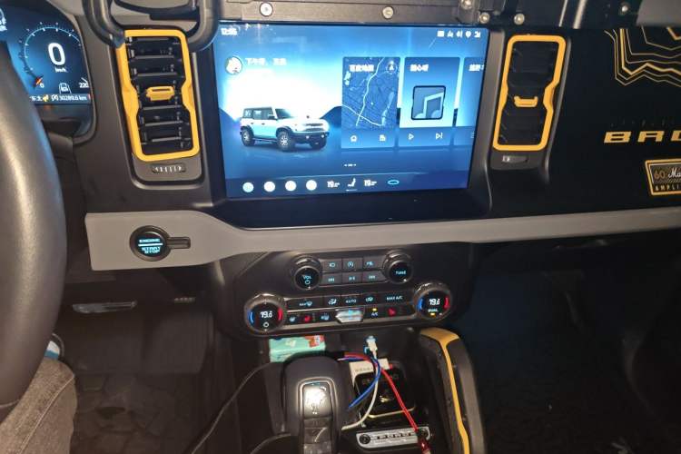 Used Ford Bronco 2024 2.3T Wilderness Audio And AC Panel