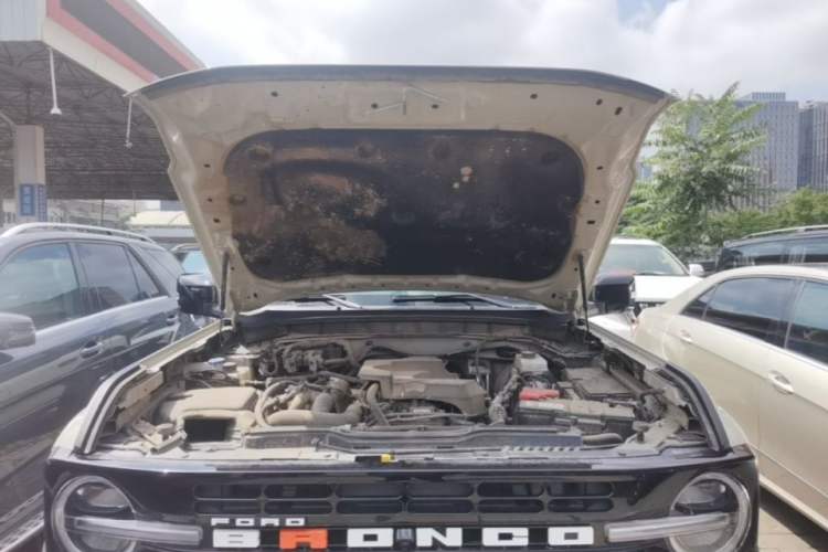 Used Ford Bronco 2024 2.3T Long Beach Engine Bay