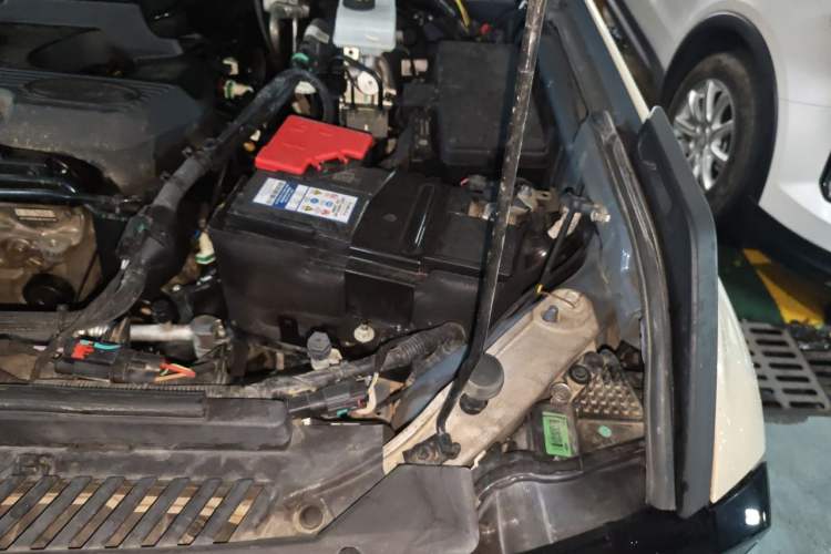 Used Ford Bronco 2024 2.3T Wilderness Engine Bay Left